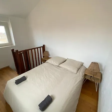 Apartment Duplex De Charme Avec Terrasses Nimes